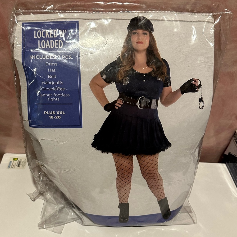 ‘Locked 'N Loaded’ Adult Police Costume